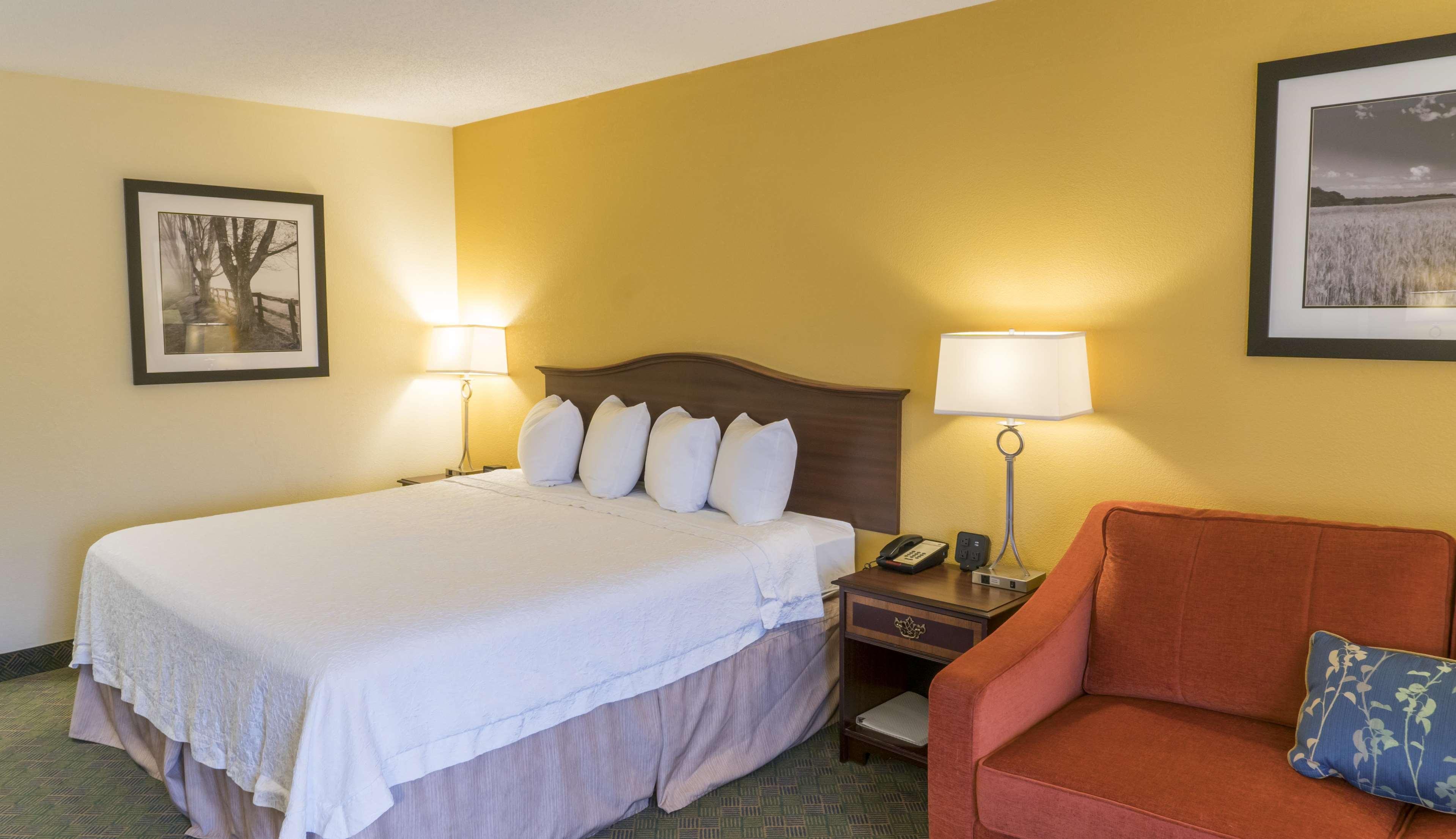 Hampton Inn New Philadelphia Extérieur photo