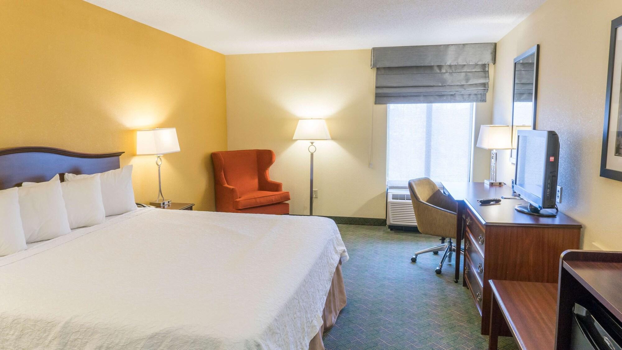 Hampton Inn New Philadelphia Extérieur photo