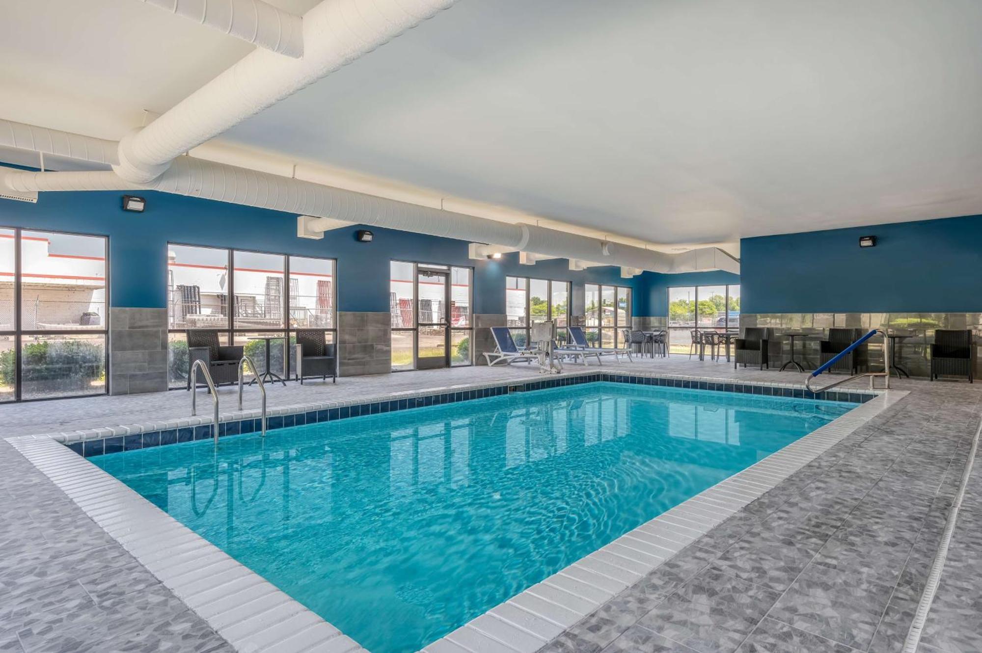 Hampton Inn New Philadelphia Extérieur photo