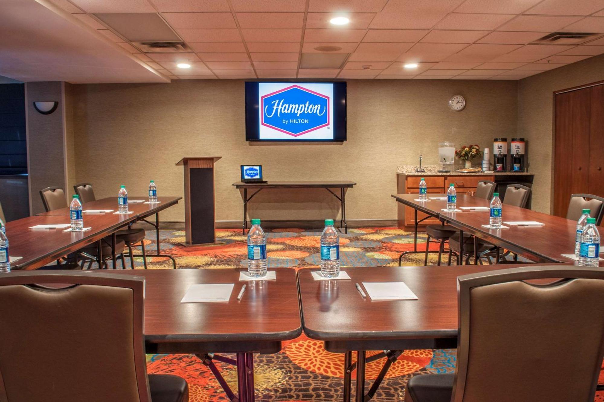 Hampton Inn New Philadelphia Extérieur photo